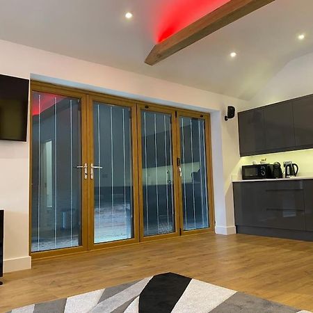Stansted Airport Luxury Annexe With Parking. Lejlighed Birchanger Eksteriør billede