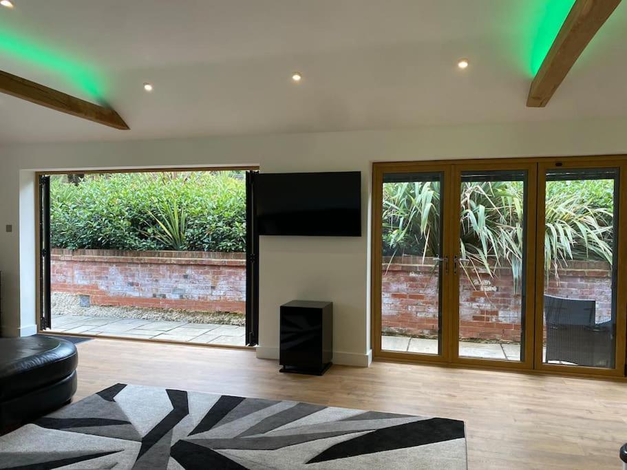 Stansted Airport Luxury Annexe With Parking. Lejlighed Birchanger Eksteriør billede
