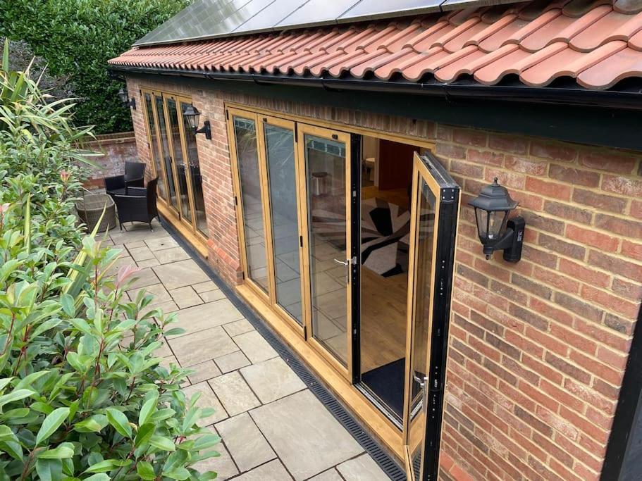 Stansted Airport Luxury Annexe With Parking. Lejlighed Birchanger Eksteriør billede