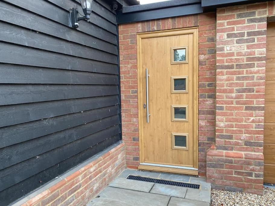 Stansted Airport Luxury Annexe With Parking. Lejlighed Birchanger Eksteriør billede